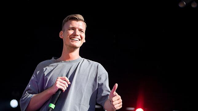 Julian Sommer tritt im Sommer 2024 auf zahlreichen Schlager-Festivals auf. Infos rund um Termine, Tickets und Preise gibt es hier.