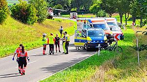 Schwerer Unfall beim Riderman: Zwischen Bad Dürrheim und Biesingen stürzen zahlreiche Fahrer. Ein Großaufgebot an Rettern kümmert sich ...