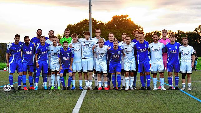 Bild : FC Wehr siegt 5:1 im historischen Pokalduell bei der SpVgg Brennet-Öflingen – und wir haben Fotos!