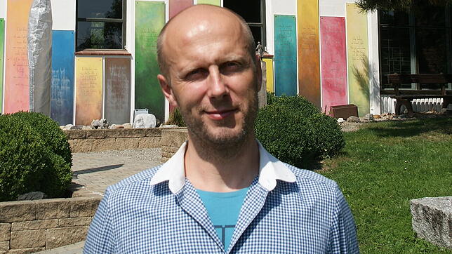 Michael Weber (40) ist der neue evangelische Pfarrer von Hilzingen und Tengen. Der Bauernsohn und gelernte Dachdecker freut sich, dass ...