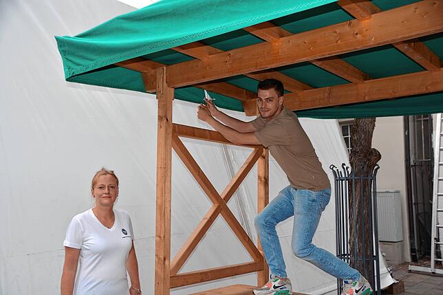 Mandy Neumann und Kevin Knöpfle vom Rebgut Haltnau freuen sich auf ihre erste Festteilnahme.