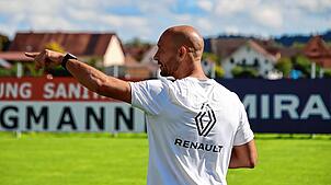 Bahadir Livgökmen, Trainer des SV Denkingen, spürt trotz der vergangenen Ergebnisse keinen Druck.