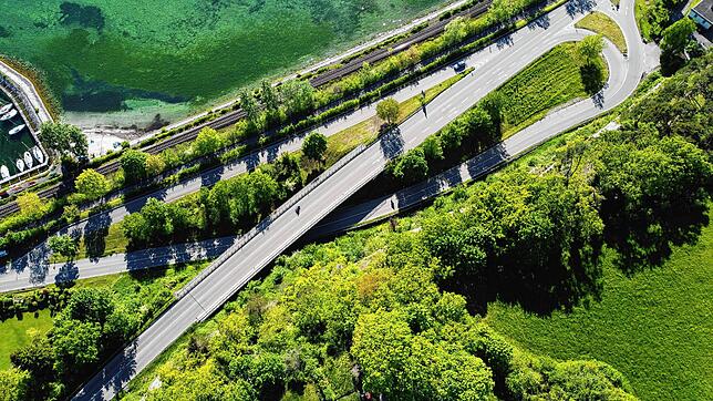 Überlingen-Brünnensbach im Kreuzungsbereich zwischen alter Bundesstraße und ganz alter Bundesstraße. Auch diese Brücke wird neu gebaut ...