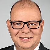 &bdquo;Entsprechend vorsichtig arbeiten wir im Team miteinander.&ldquo; Michael Hanke, Geschäftsführer des Stockacher Krankenhauses, zum ...