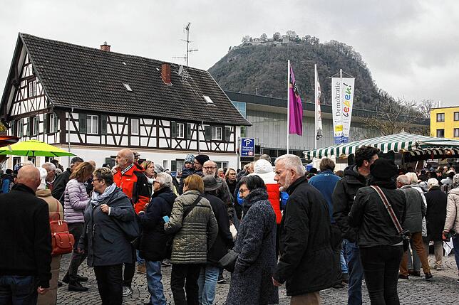 So kann es dieses Jahr nicht aussehen beim Martinimarkt (Archivbild von 2022) – die Traditionsveranstaltung am 5. November ist ...