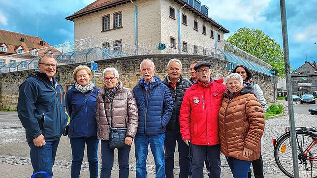 Sie wollten freiwillig ins Gefängnis (von links): Andreas Ambrosius, Mitglied der SÜDKURIER-Chefredaktion, Christel Rapp, Maria Rapp, ...