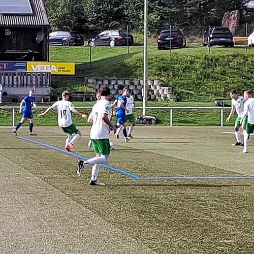 Justin Stoll vom FVT mit der Chance auf das 2:0 (57.)