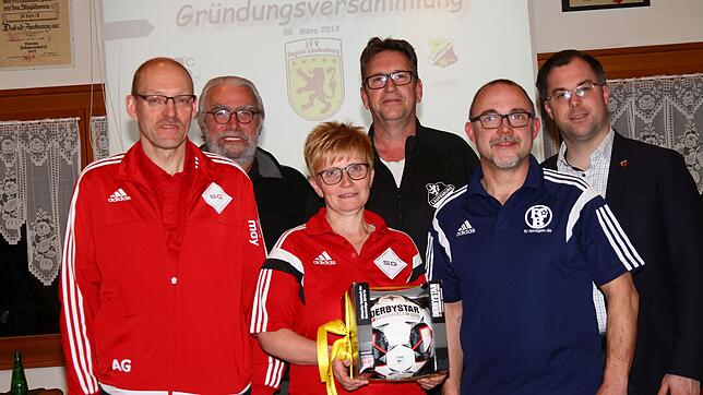 Der Vorstand des neuen Vereins JFV Region Laufenburg (von links): Finanzvorstand Axel Goering (SV Hänner), Bürgermeister-Stellvertreter ...