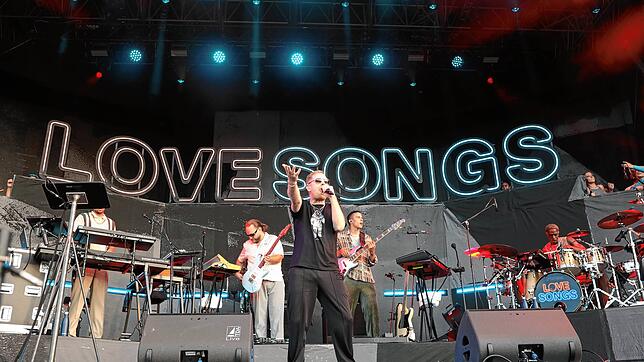 Liebe zur Musik, Liebe zu Peter-Fox-Songs und Liebe für das Publikum auf Klein Venedig: So war das Sommerkonzert von Peter Fox am ...