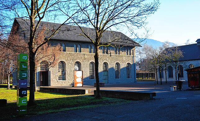 Fast mitten in der Stadt Dornbirn liegt mit der Naturkundeschau Inatura ein lohnendes Ausflugsziel. Es ist in einer ehemaligen Gießerei, ...