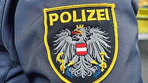 Ein Mann hat in Österreich in einem Zug mit einer Geiselnahme gedroht.