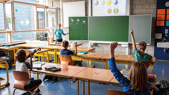 Unterricht in Corona-Zeiten: Vieles ist wegen der Pandemie anders &ndash; auch an Schulen.