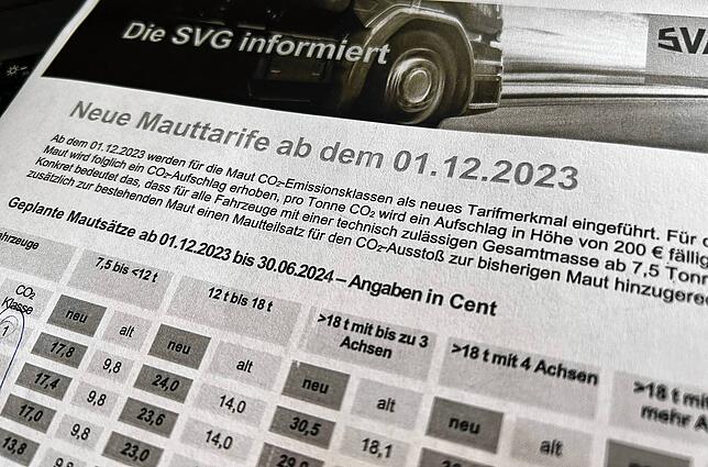 Ab Dezember sollen neue Mauttarife gelten. Spediteurin Juliane Mayer und vielen ihren Kollegen graut es beim Gedanken an die Mehrkosten.