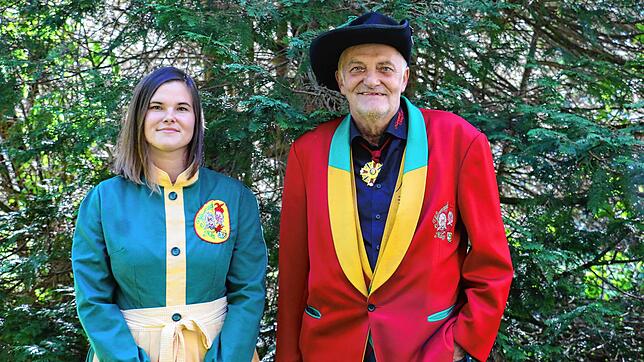 Nina Karle ist die Tochter von Oberzunftmeister Roland Ebner. Seit 2013 leitet sie als Ober-Helgeringer-Maidli die Clique ...