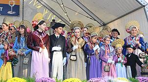 Große und kleine Trachten werden bei der Eröffnung des Weinfest am Freitag, 12. September, auf der Bühne stehen.