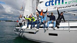 Sechs Leser und ein Redakteur stellten die SÜDKURIER-Mannschaft beim Interboot Mediencup vor Friedrichshafen. In der Mitte mit dem ...