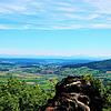 Bei vielen Ausflügen und Wandertouren in der Region bietet sich eine faszinierende Aussicht in die Hegaulandschaft mit den Bergen sowie ...