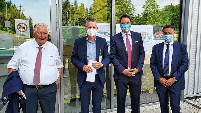 Besuch aus Berlin: Albert Metz, Bundestagsabgeordneter Thorsten Frei, Christian und Jochen Metz (von links).