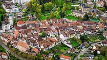 Die Stockacher Oberstadt aus der Luft. Der Gemeinderat hat für diesen Bereich strenge Vorgaben für die Installation von ...