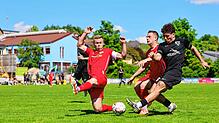 Nicolas Grieger (rechts) steuerte zwei Treffer zum 5:2-Erfolg des FC Öhningen-Gaienhofen gegen den SC Pfullendorf bei.