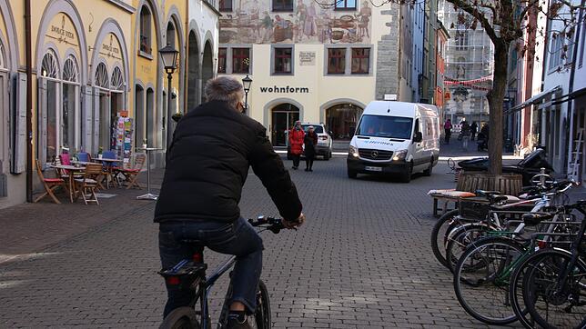 Hier begegnen einander Radfahrer, Fußgänger und immer ein paar Autos: So präsentiert sich die Zollernstraße. Geht es nach der FGl, soll ...