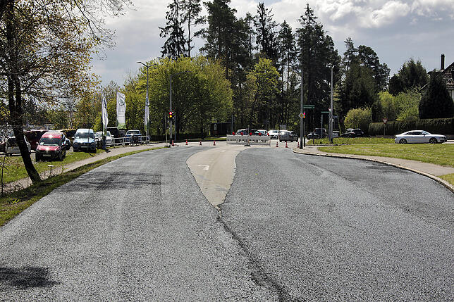 Bild 3: Turbo-Sanierung für acht VS-Straßen: So funktioniert das Dünnschichtasphalt-Verfahren