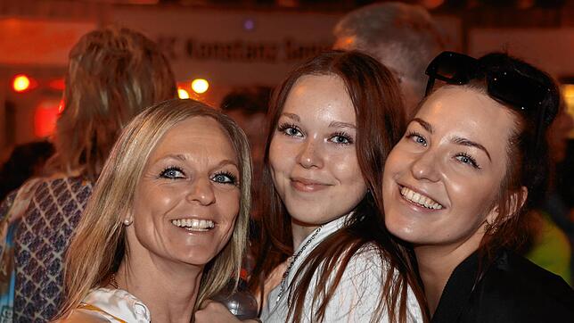 Bild : Mit Musik und Gaumenfreuden lockt das Weinfest die Gäste an