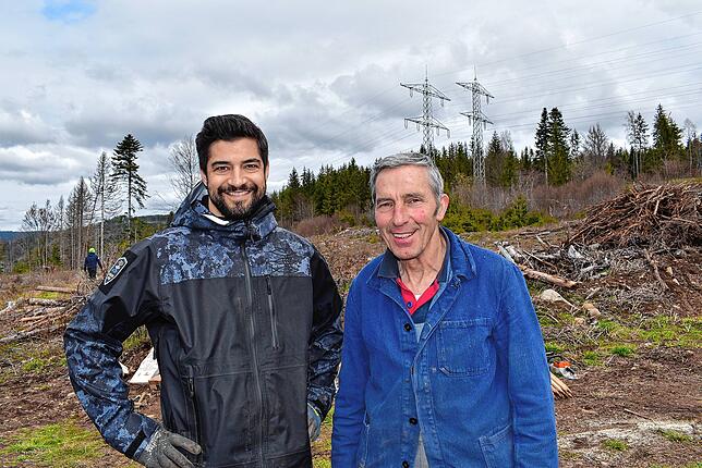 Waldbesitzer Hansjörg Morath hat den Wald von seinem Vater übernommen, der die Bäume als Kind mit seinem Vater, Hansjörgs Großvater ...