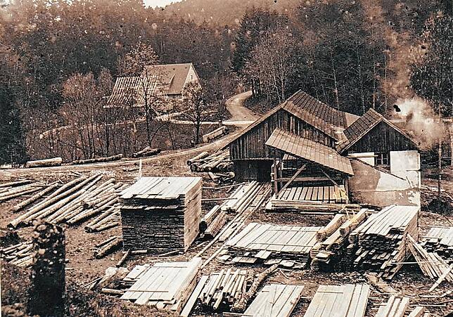Blick zurück in die 1950er Jahre, die damalige Stockensäge, an der Steinatalkreuzung, die Straße nach Ühlingen und Obermettingen war ...