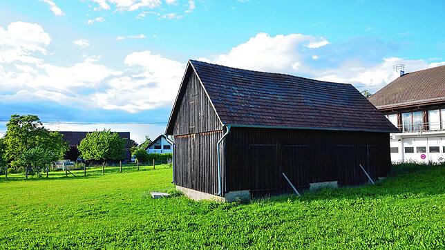 Auf dem Gelände neben dem Bürgerhaus wird der neue Ittendorfer Dorfplatz entstehen.