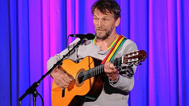 Bissig wie eh und je: Liedermacher Hans Söllner