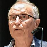 Hermann-Josef Krug: &bdquo;So wohnten am Burgberg von Anfang an Arbeiter und Handwerker, Lehrer und Professoren, Angestellte und ...