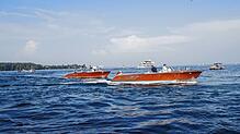 Weil Boote häufig invasive Arten in den Bodensee einschleppen, gibt es in einigen Schweizer Kantonen eine Putzpflicht.
