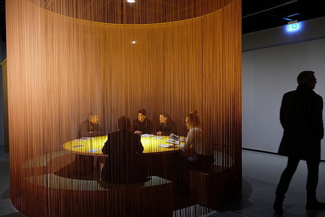 Der "Salon tactile" von Erika Heck erprobt die Prinzipien des Bauhaus´ für die Ausstellung im Zeppelin-Museum.