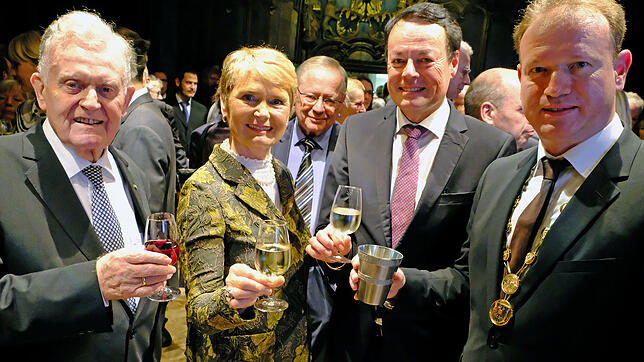 Ein Hoch auf das Jubeljahr 2020 &ndash; mit Stadtjubiläum, Narrentag und Landesgartenschau: Ex-Ministerpräsident Erwin Teufel, ...