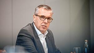 Holger Klein, Vorstandsvorsitzender der ZF, steht seit Anfang 2023 an der Spitze der ZF. Ende September ist nun Schluss. Er verlässt das ...