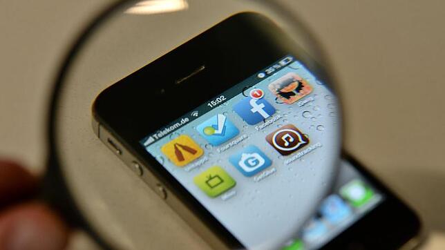 Handlich und kompakt - dies sind die kleinsten Smartphones der Welt.