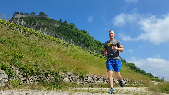 "Heute ein lockerer Lauf auf den Hohentwiel", schreibt Benjamin Anhorn zu diesem Bild auf seinem Instagram-Profil. 430 Menschen haben ...