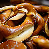 Dicker Bauch, dünne Ärmle – droht der schwäbischen Brezel wirklich das Aus?