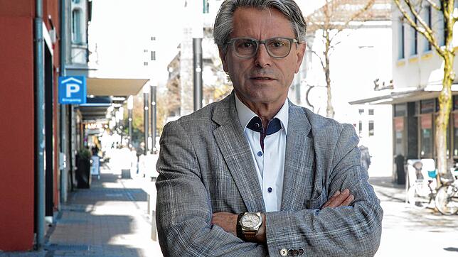 Dieses triste Bild der verwaisten Singener Innenstadt soll es nach der Forderung der Betreiber der Geschäfte und von Hans Wöhrle, ...