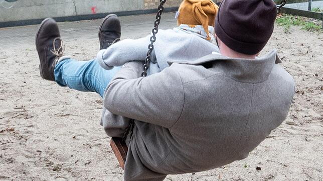 Kann man Bürgergeld beantragen, wenn das Geld in der Elternzeit nicht reicht?