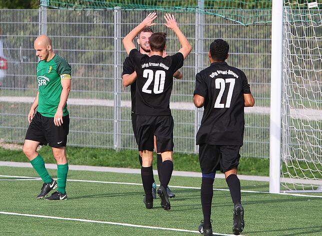 Bild 18: SpVgg. Brennet-Öflingen feiert 6:1-Kantersieg beim SV Herten