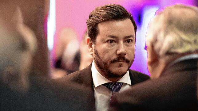 Rene Benko, österreichischer Immobilien-Unternehmer und Pleitier, hat hoch gepokert und ist tief gefallen.