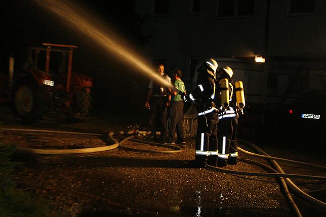 Bild 2: Bilder vom Scheunenbrand in Klengen
