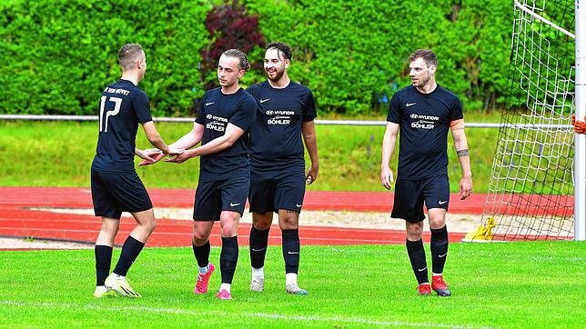 Bild : SG FC Wehr/Brennet siegt 8:0 gegen die U23 des SV 08 Laufenburg – und wir haben Bilder!