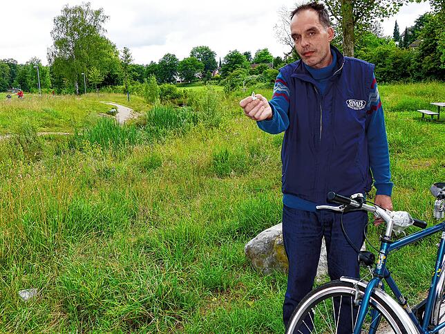 Für Fahrradfahrer können die Scherben zum Problem werden.