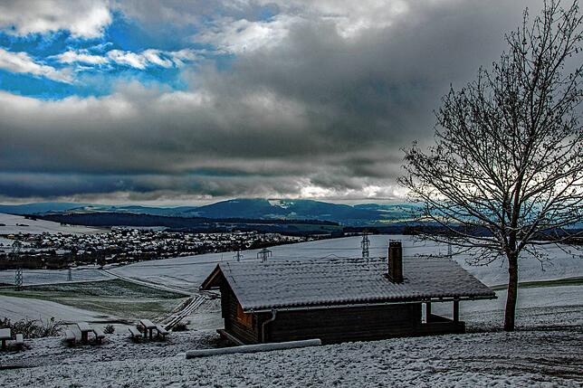 Ausblick auf eine Schneelandschaft am Totensonntag.