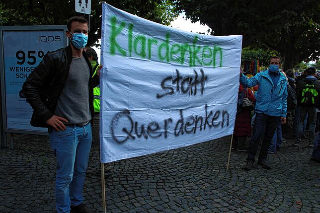 Die zwei Ingenieure Peter Gentner aus Konstanz (links) und Ralf Behling aus München sind befreundet. Für sie steht fest: &bdquo;Wir ...