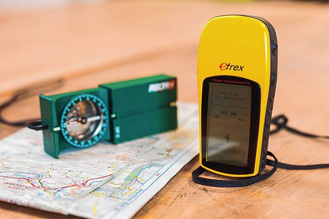 Der erste Schritt beim Geocaching: zu den jeweiligen Stationen navigieren.