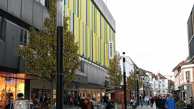 Ein fester Bestandteil der Singener Innenstadt: die Filiale des Warenhauses Karstadt. Doch nun ist die Zukunft erneut ungewiss.